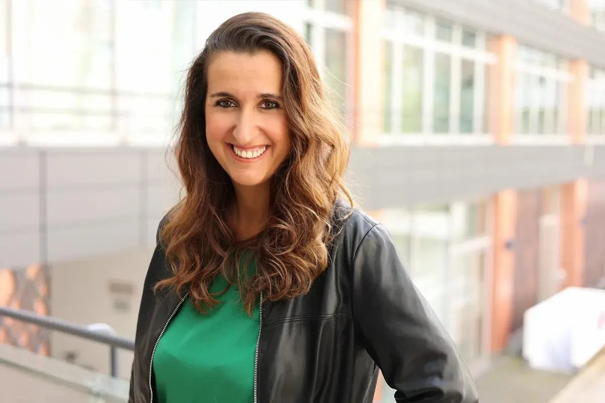 Sandra Ramsauer als Miss Match